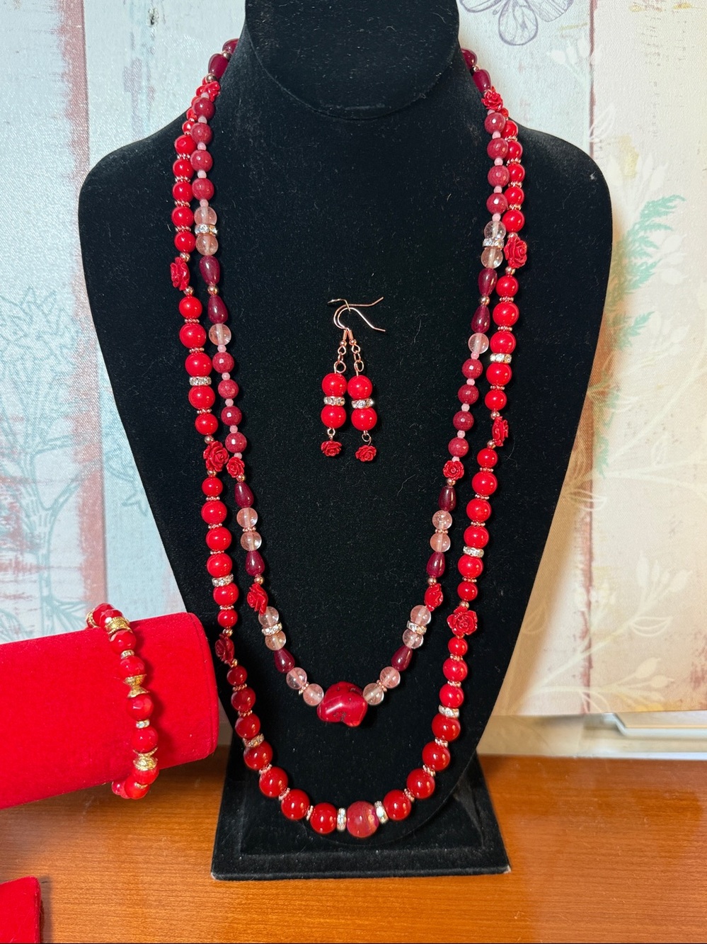Lady in Red Necklace Set